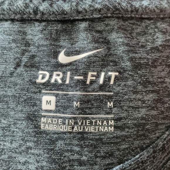 Nike Legend Dri-Fit Training Workout Shirt in Heather Grey - Women’s M - Picture 4 of 4